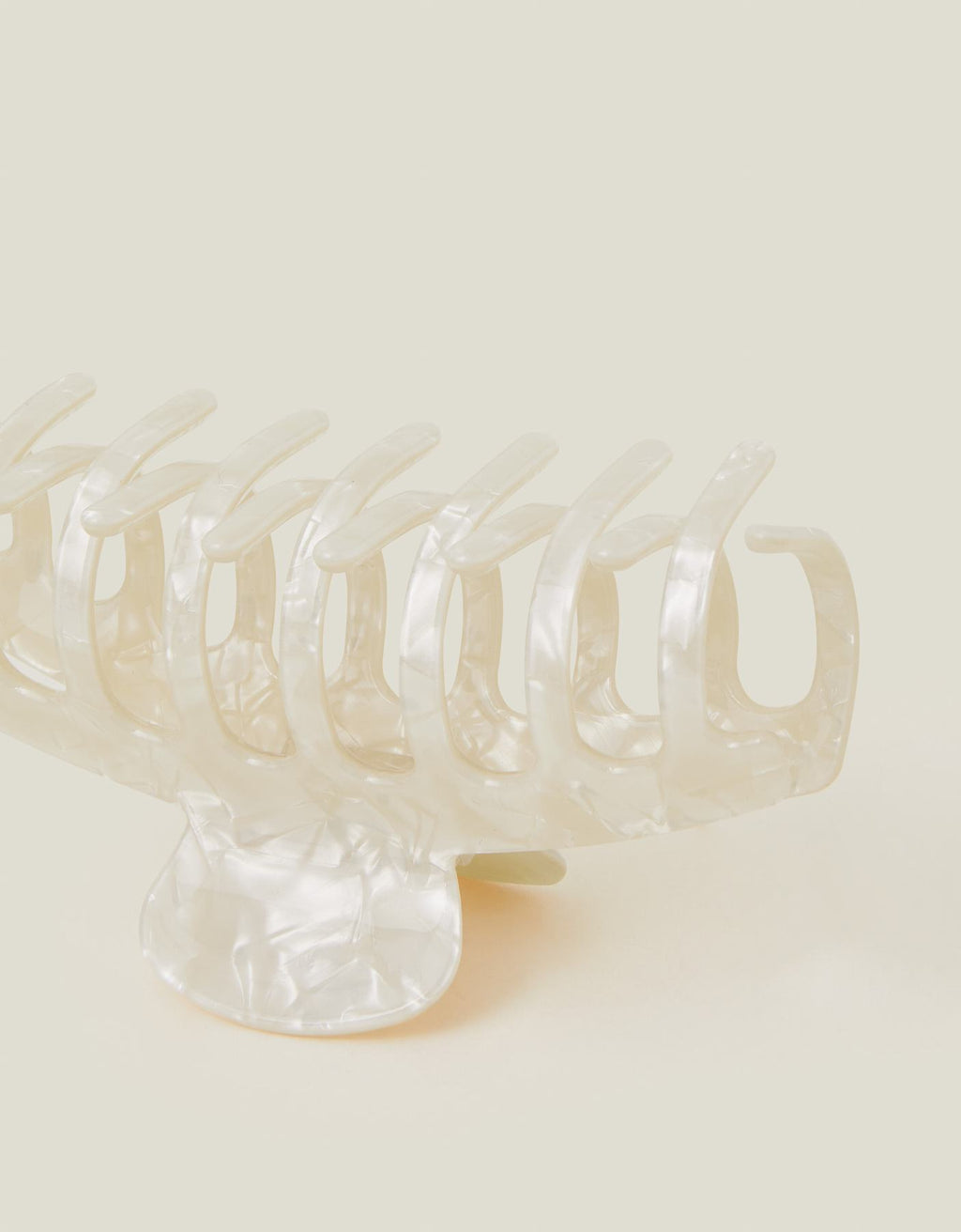 Pearlescent Claw Clip