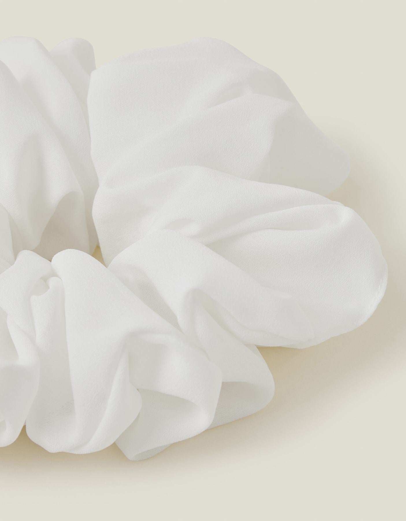 BRIDAL ROUCHED SCRUNCHIE