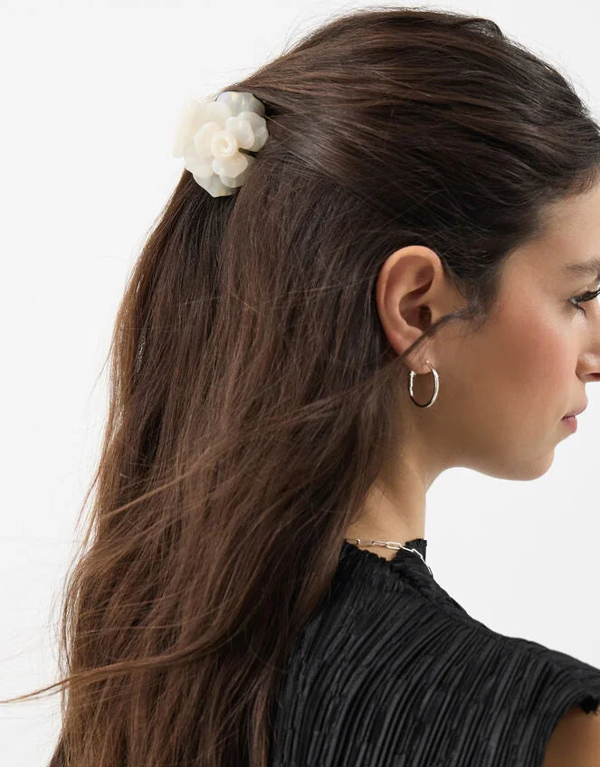 Rose Claw Clip Cream