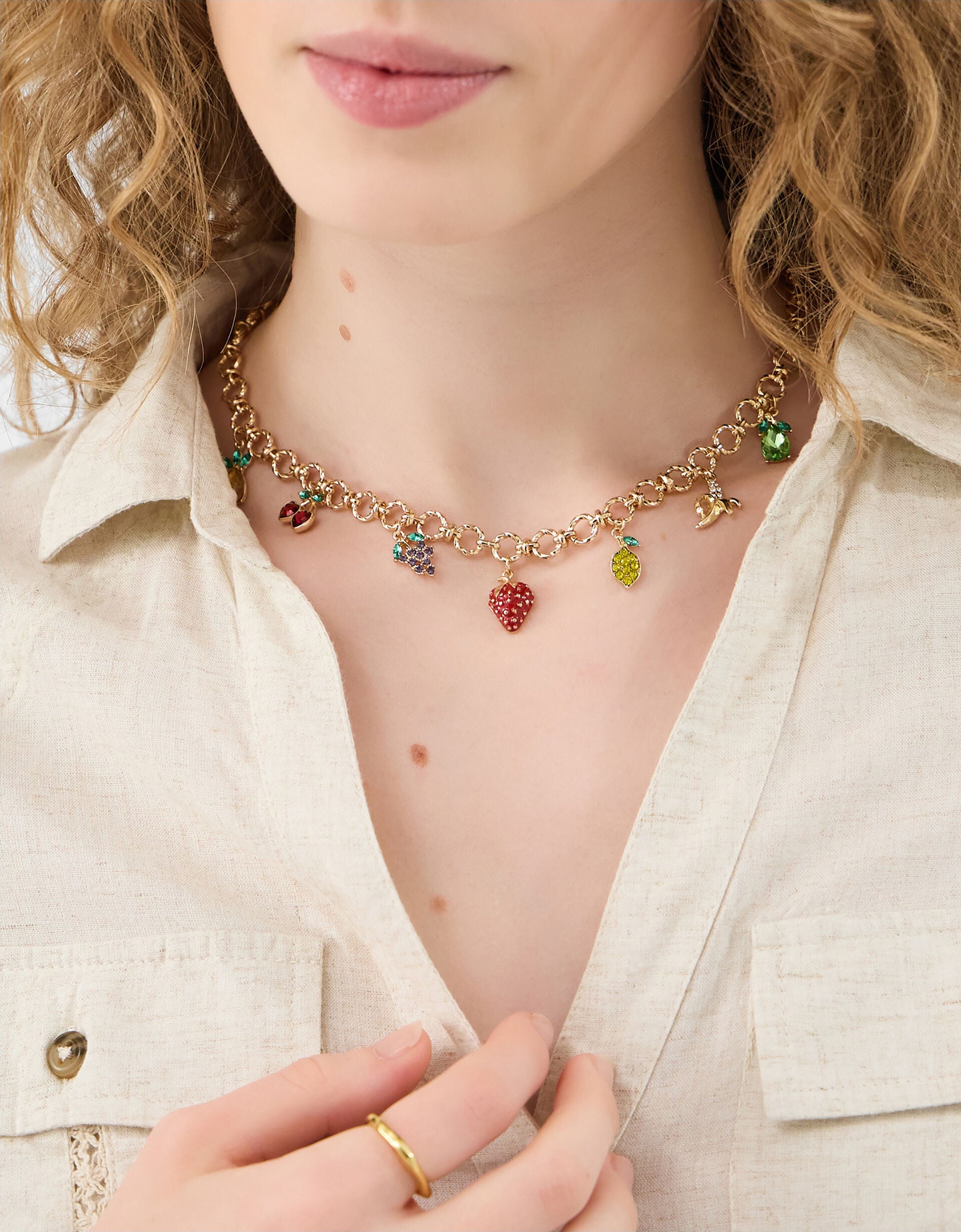 DIAMANTE FRUIT CHARM NEC