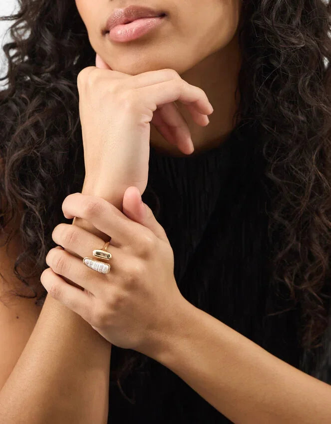 Statement Pearl Open Ring Cream
