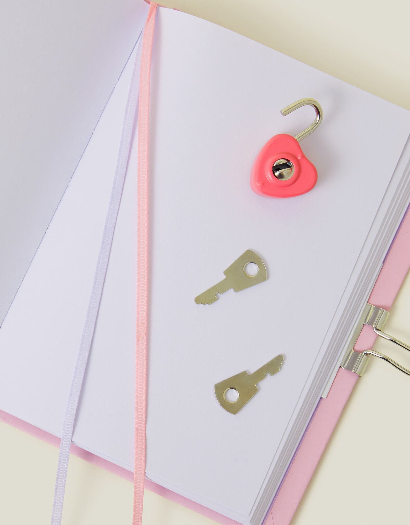 Girls Unicorn Print Lockable Journal