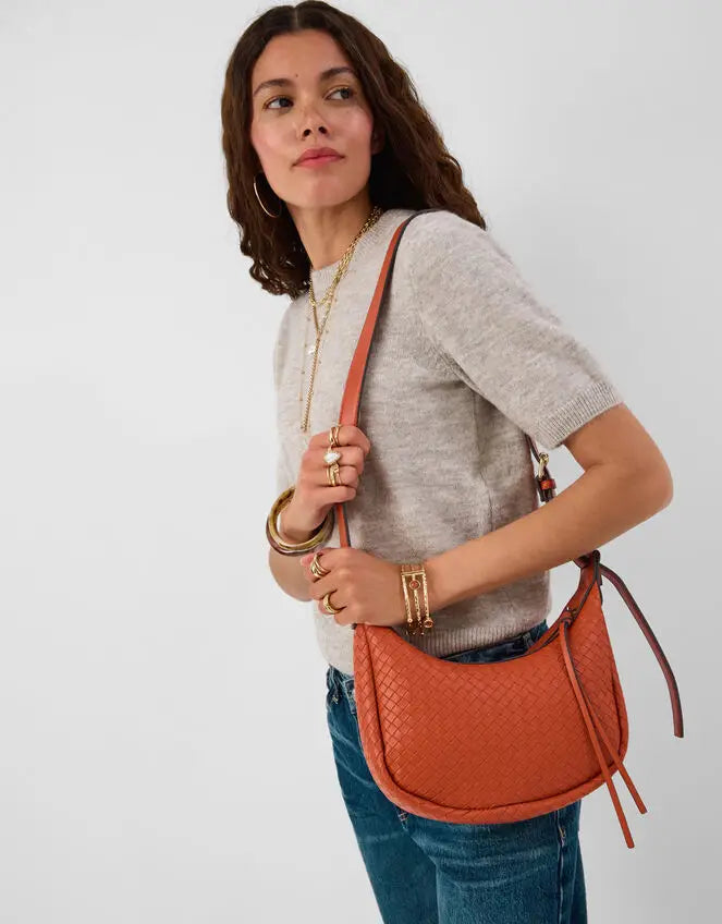WOVEN SCOOP CROSSBODY