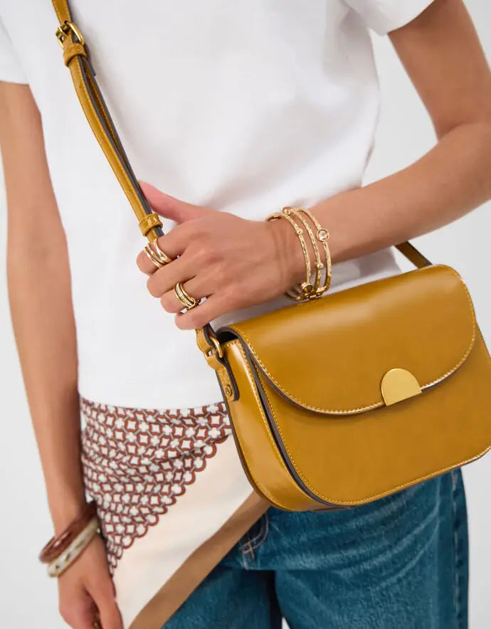 BOXY CROSSBODY - OCHRE