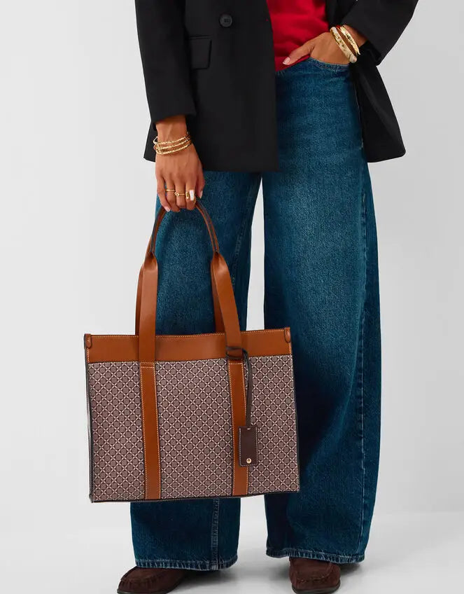 MONOGRAM SHOULDER