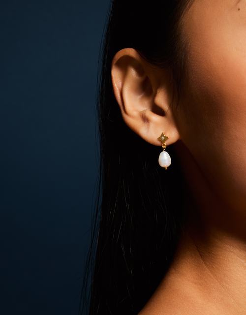 14ct Gold-Plated Star Pearl Drop Earrings