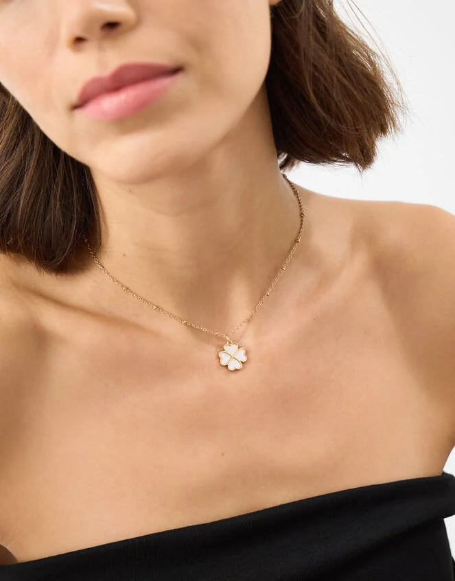 Lucky Clover Pendant Necklace