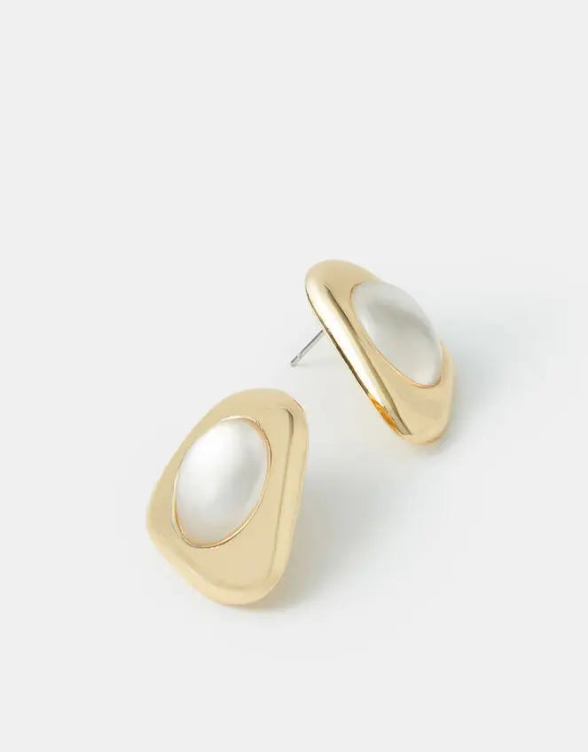 ORGANIC STONE STUD EARRINGS - WHITE